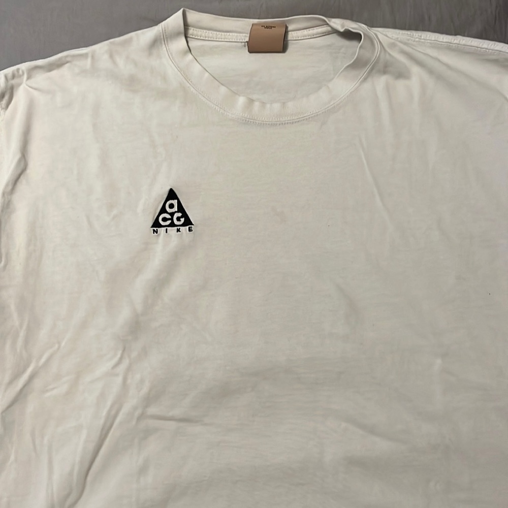 Embroidered Nike ACG T-shirt size 2XL